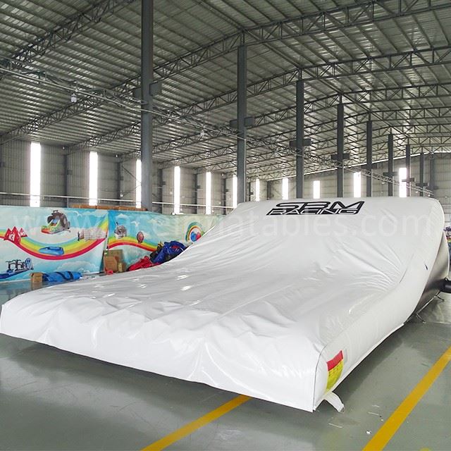 Inflatable Stunt Jump Airbag Landing